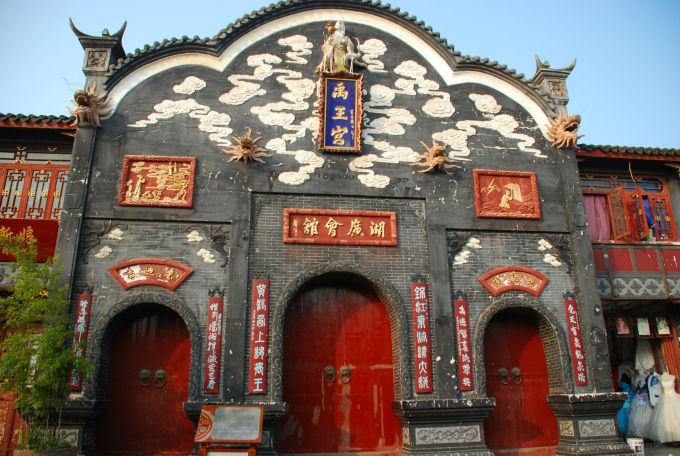 江苏省邗江区发布大雾黄色预警